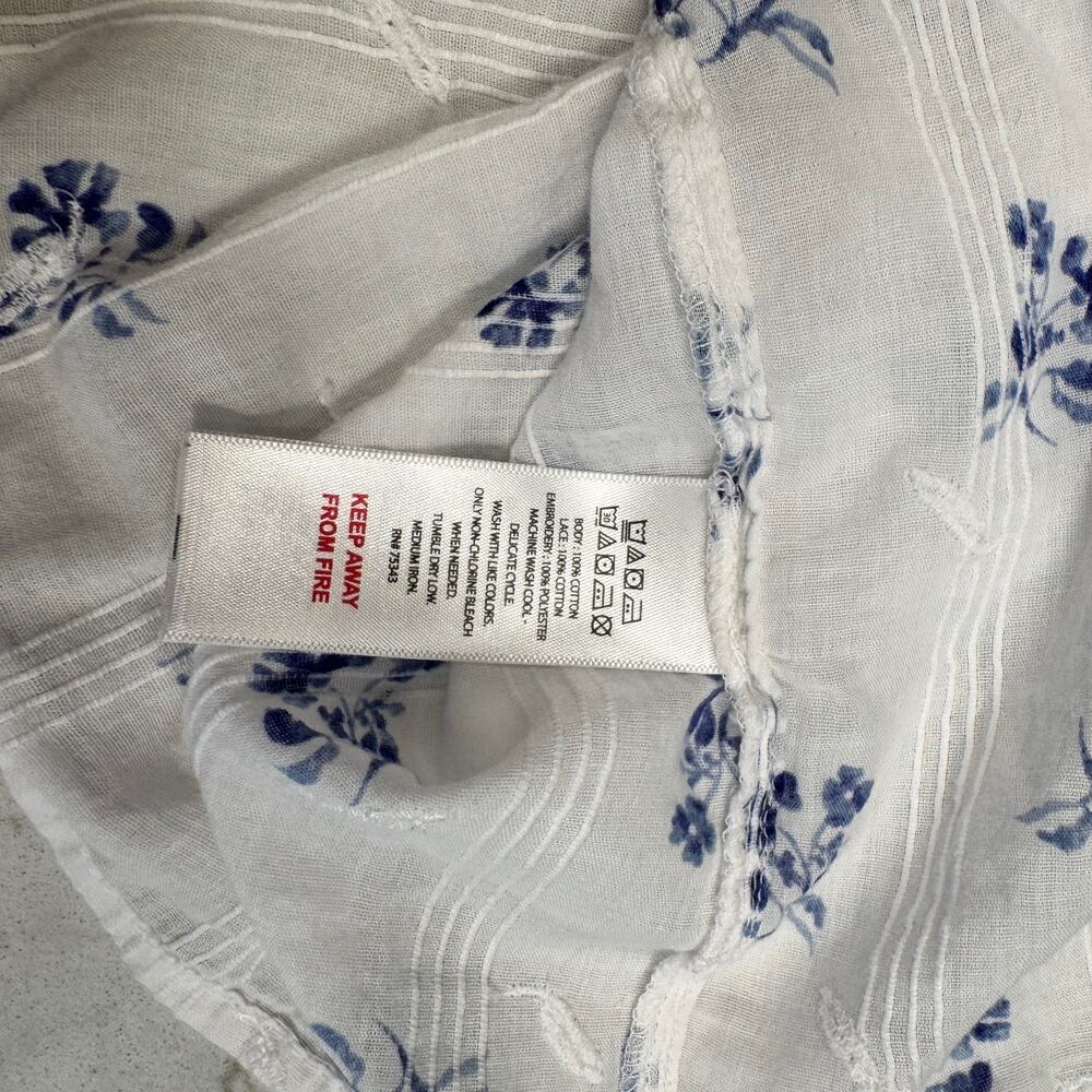 Joie White Blue Ditsy Floral Lace Strap Pintuck Crop Top Cottagecore M Cruise - Picture 11 of 12
